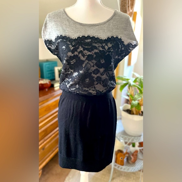 Loft sleeveless sweater dress - Picture 2 of 9